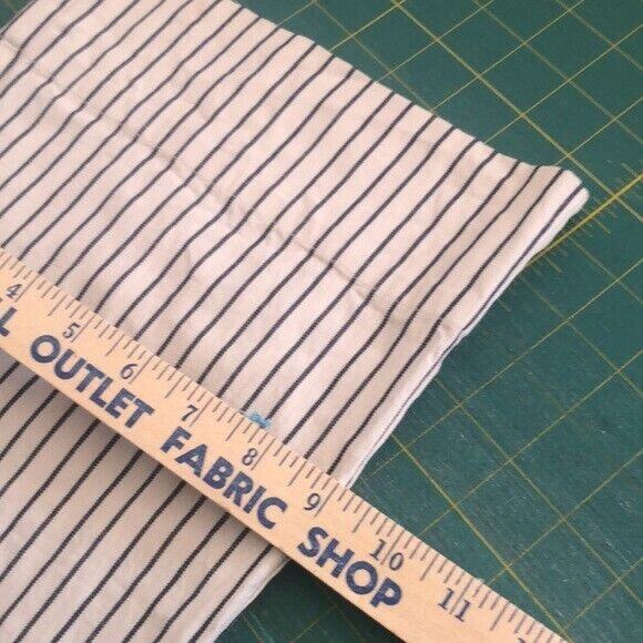 Women's Cabi Sz 6 Striped Tick Tock Crop Pants Stretch Classic Button Zip close - Picture 5 of 6